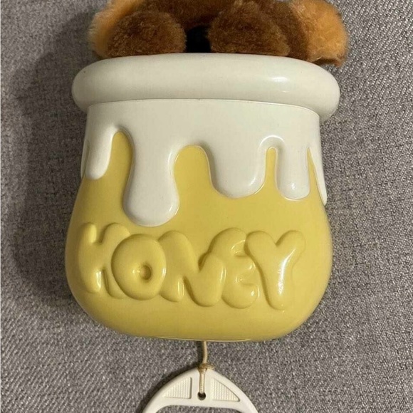 Tomy Bear Crib Pull String Music Box Vintage 1985 Animated Plush Honey
Pot WORKS - Picture 4 of 7